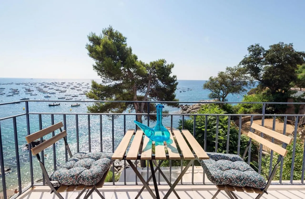 Precioso Apartamento En Primera Linea De Mar En 칼레냐 데 팔라푸르헬 0*,
