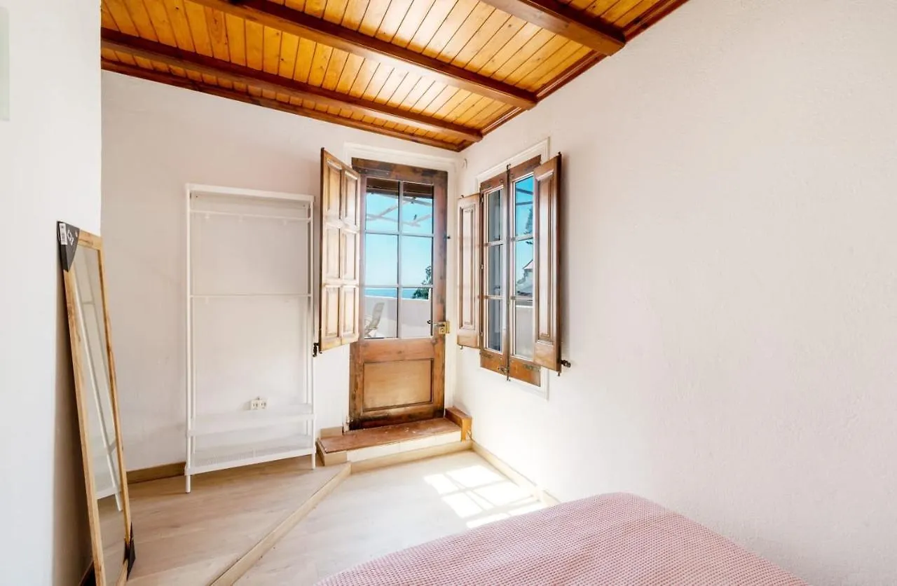 아파트 Precioso Apartamento En Primera Linea De Mar En 칼레냐 데 팔라푸르헬