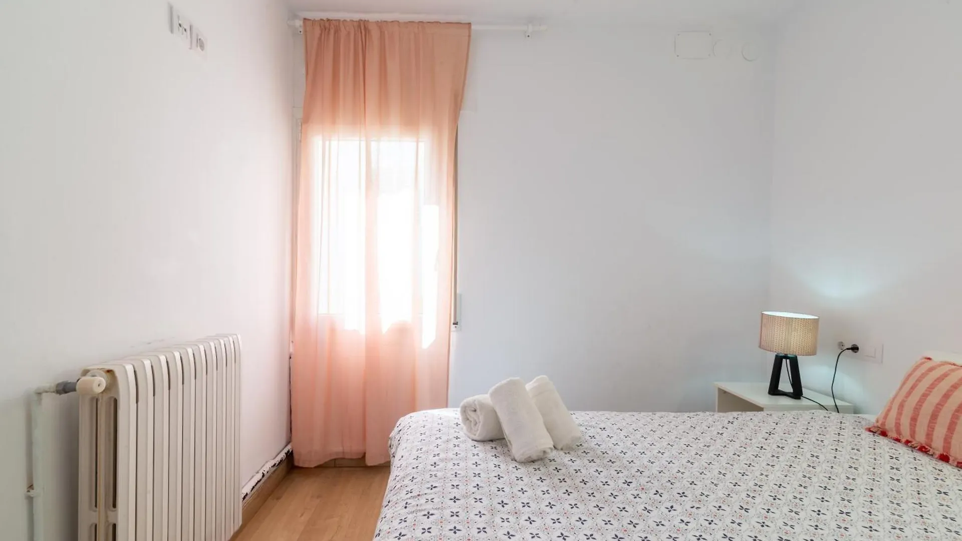 아파트 Precioso Apartamento En Primera Linea De Mar En 칼레냐 데 팔라푸르헬